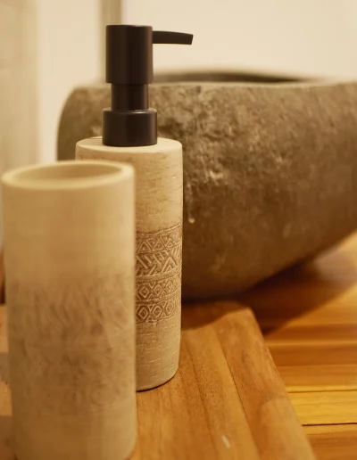 Coco Soley salle de bain Kaz Mango